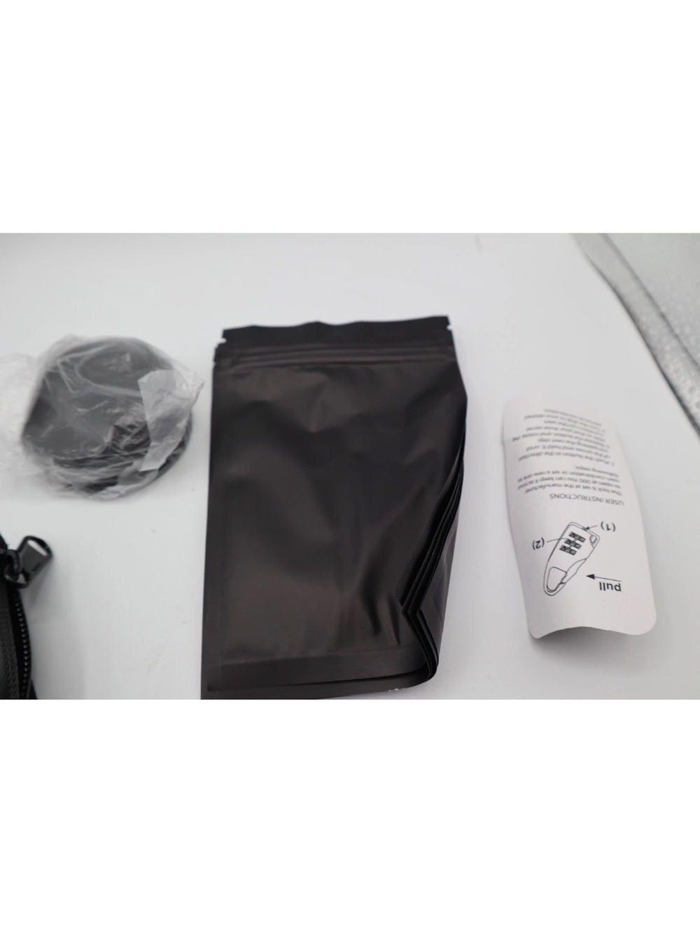 Brand new🎉 Enjoy Native Smell Proof Travel Bag with Lock - Black - Picture 8 of 13